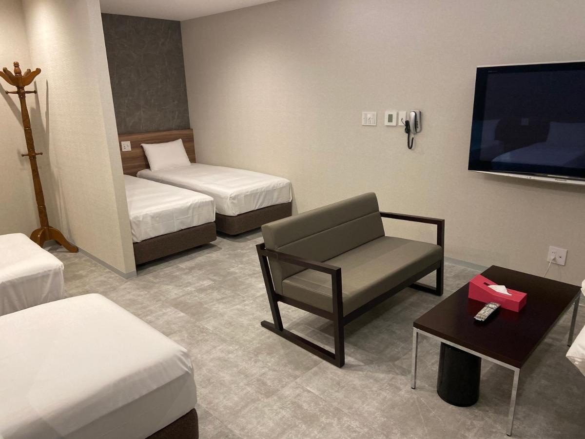 Hotel My Dearⅱ (Adults Only) Osaka Esterno foto